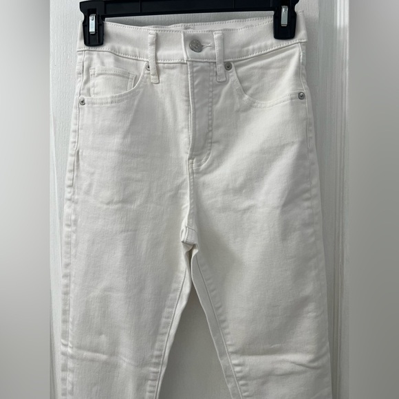 Express High Waisted White Supersoft Skinny Jeans (Size 0) - Picture 5 of 12